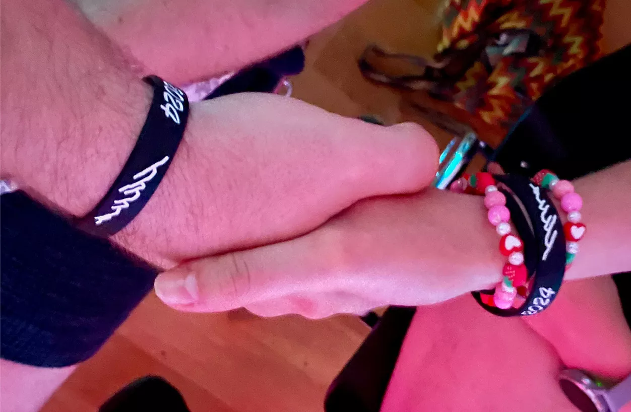 hike dance armbaender arme