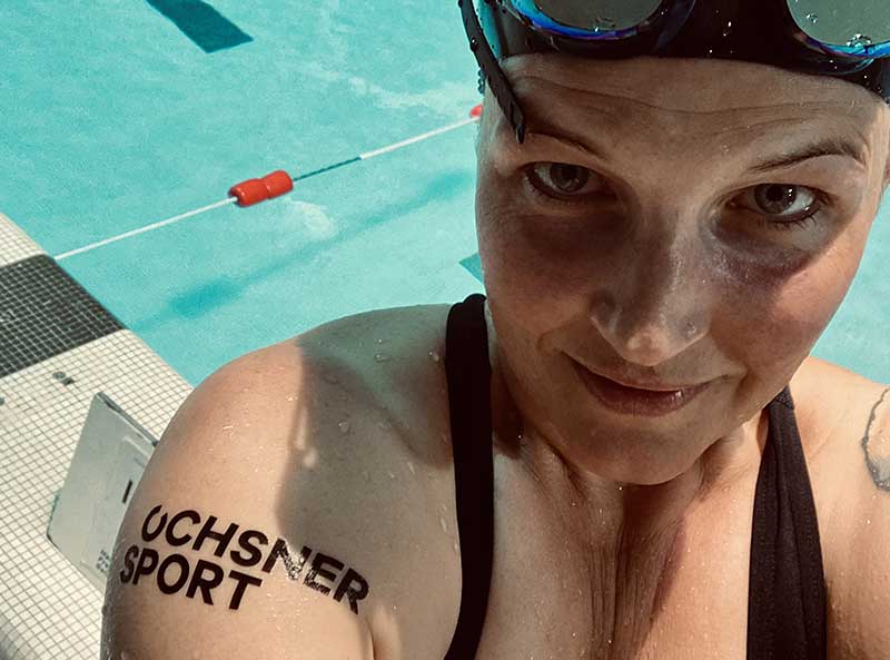 Klebetatttoo Ochsner Sport Schwimmerin