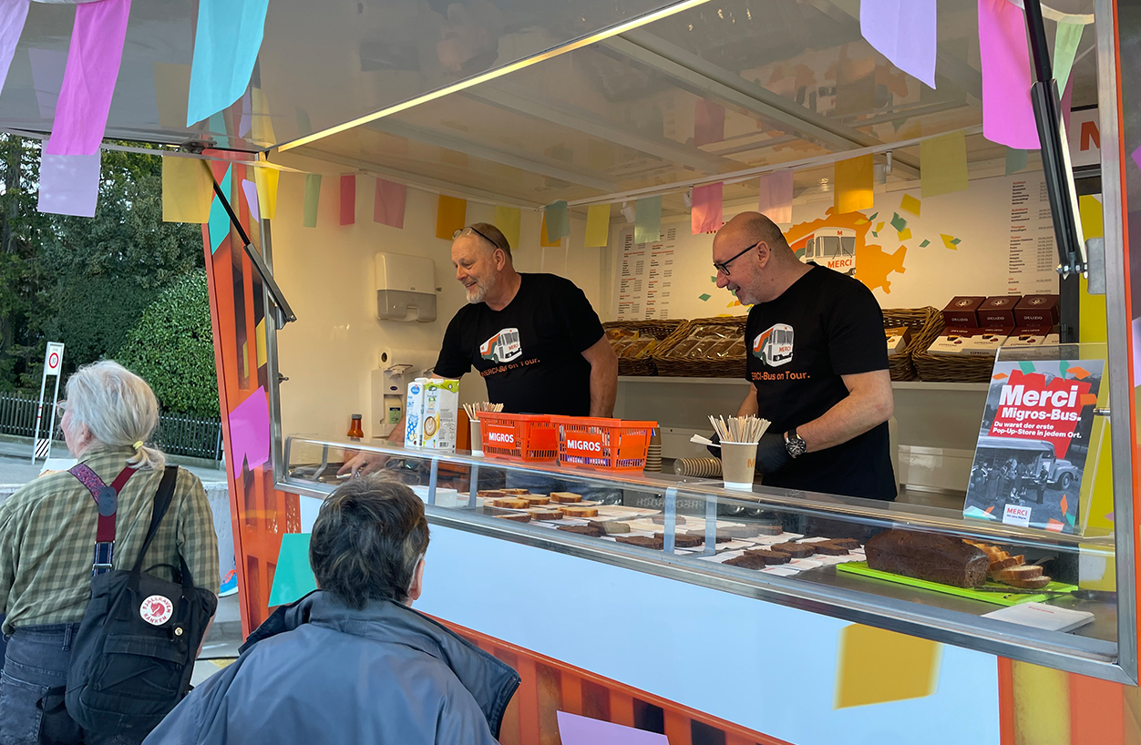 merci bus on tour migros t shirts
