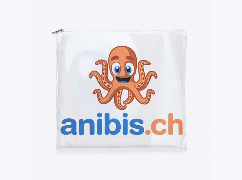 mikrofaser-badetuch-mit-logo-bedruckt-anibis-tasche