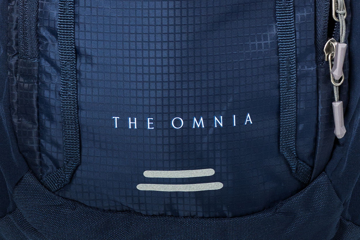 nahaufname logo druck auf rucksack